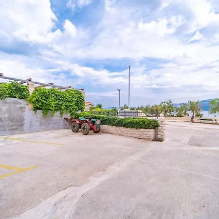 Vinka Near The 아파트