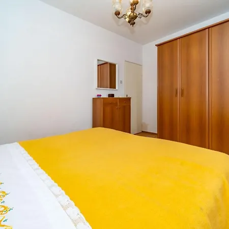 Apartment Vinka Near The